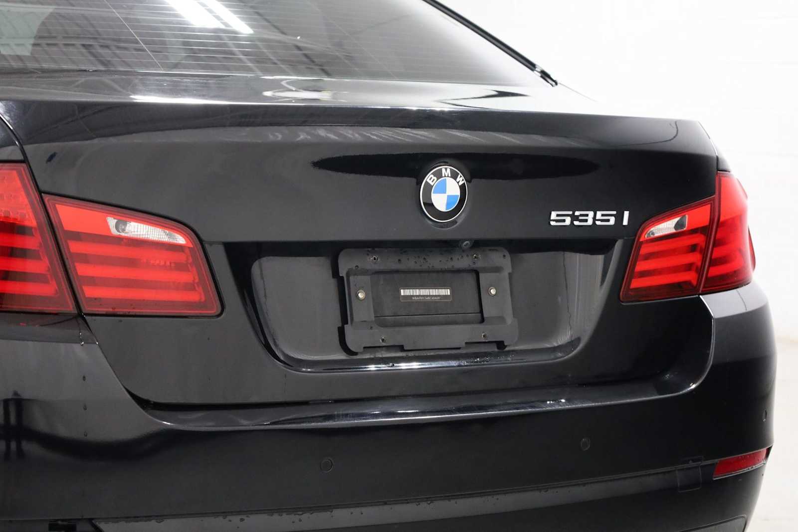 Thumbnail: 2011 BMW 5 Series - 8
