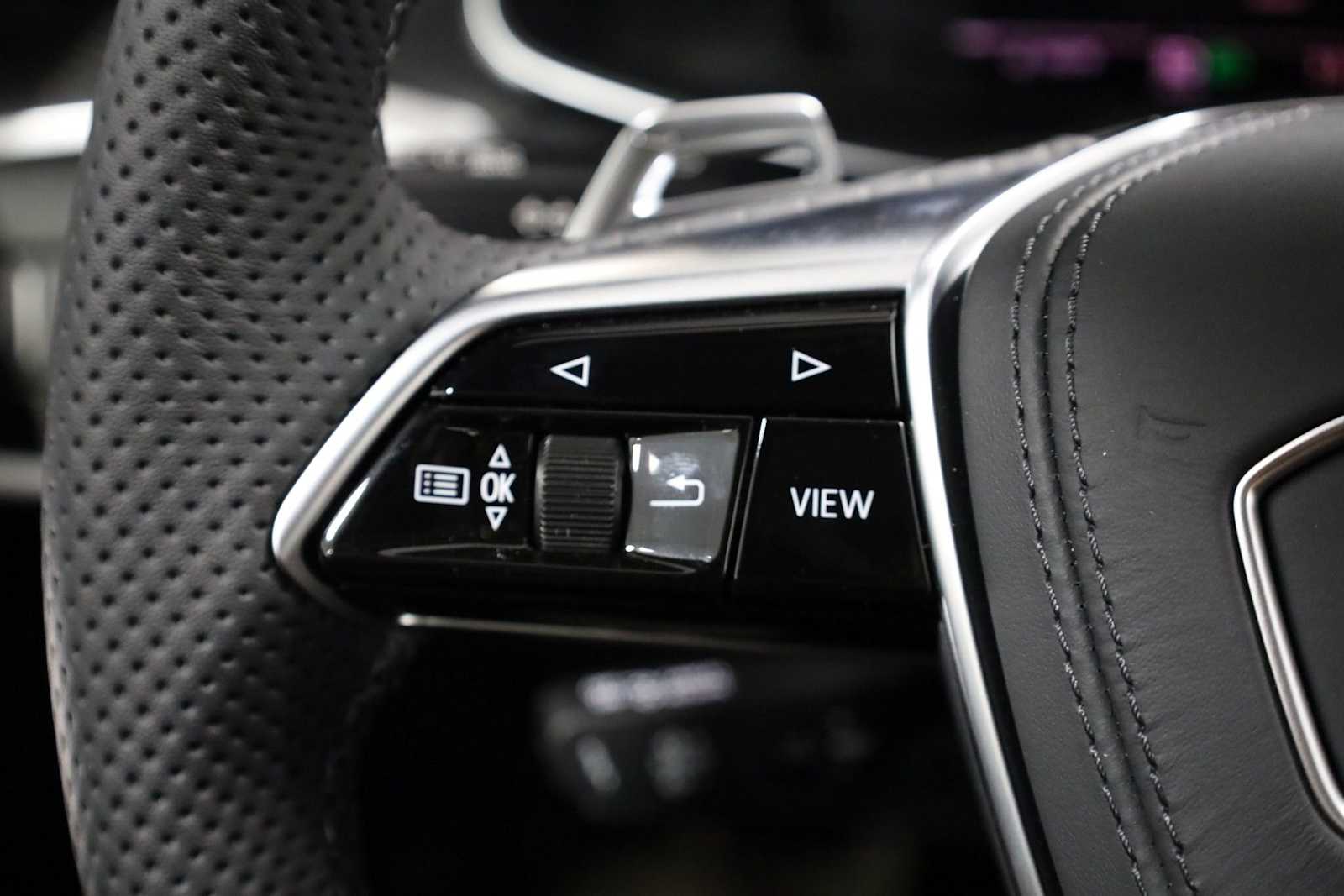 Thumbnail: 2026 Audi RS 6 - 25