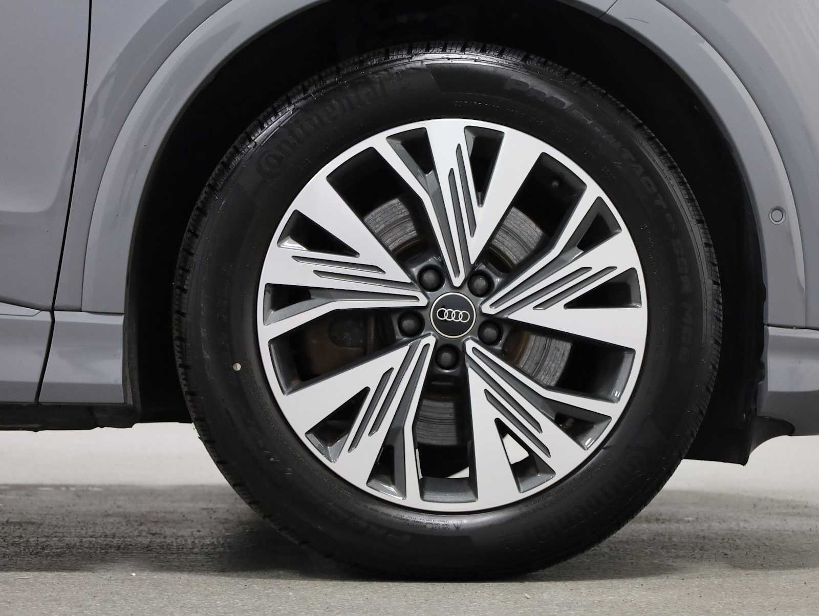 Thumbnail: 2023 Audi Q4 e-tron - 12