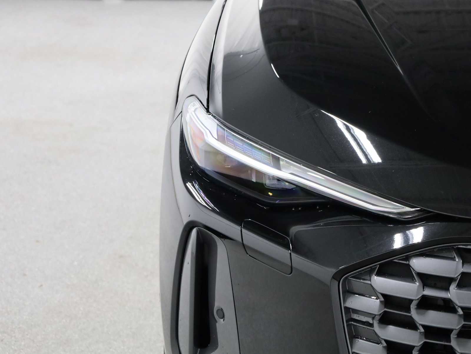 Thumbnail: 2026 Audi Q5 - 15