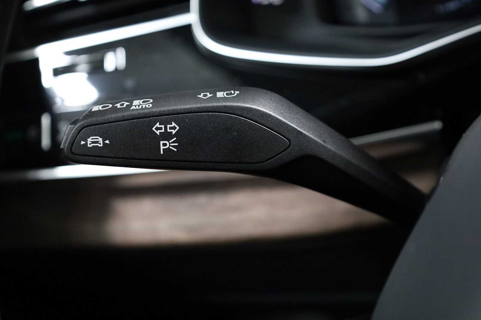 Thumbnail: 2026 Audi Q8 - 27