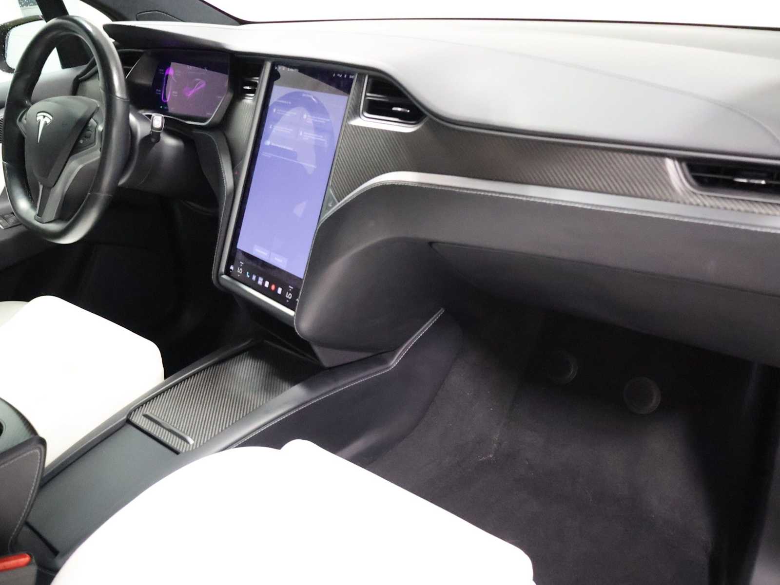 Thumbnail: 2021 Tesla Model X - 6