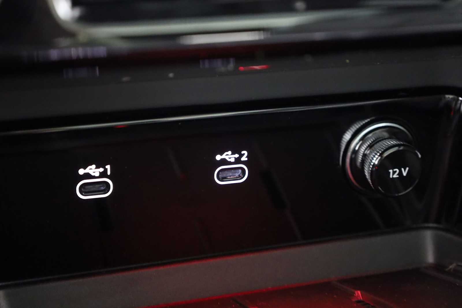 Thumbnail: 2025 Audi SQ5 - 33