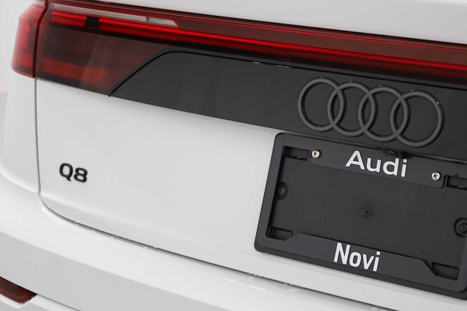 Thumbnail: 2026 Audi Q8 - 16