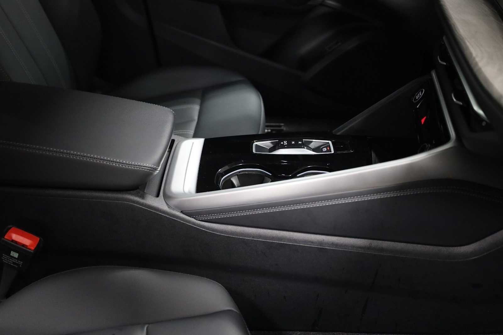 Thumbnail: 2025 Audi Q5 - 20