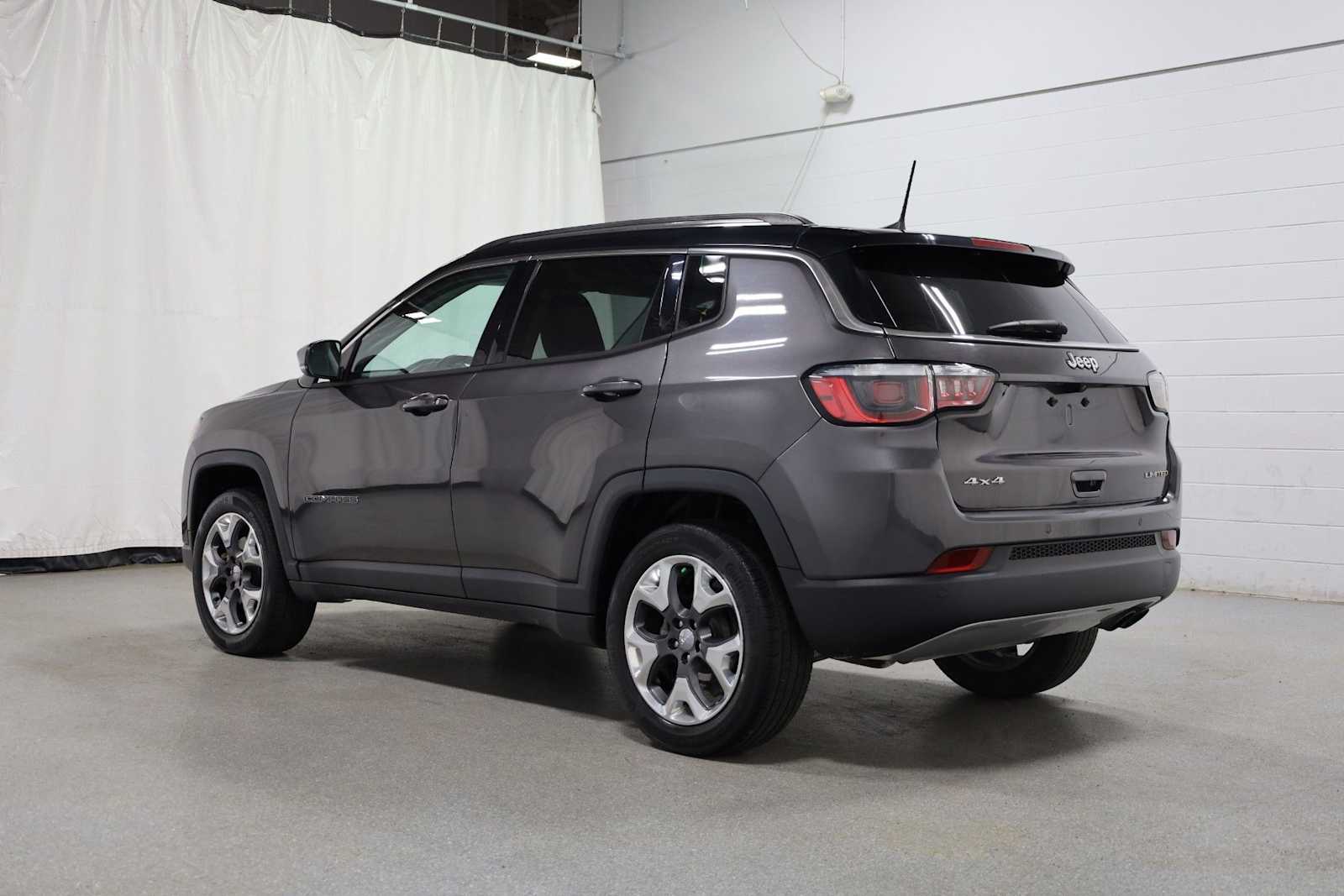 Thumbnail: 2019 Jeep Compass - 3