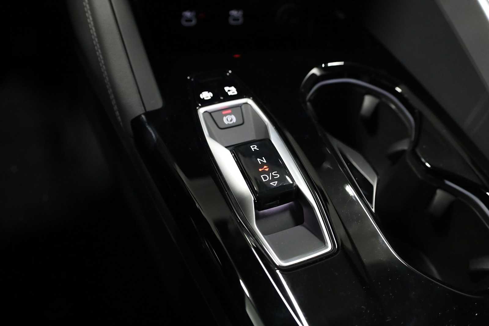 Thumbnail: 2025 Audi Q5 - 26