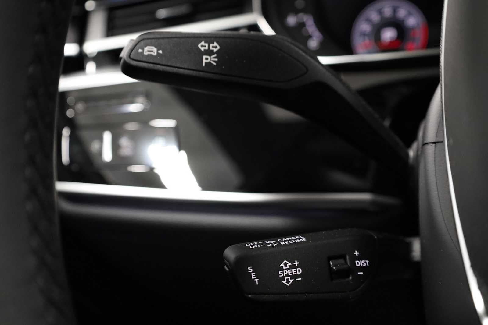 Thumbnail: 2025 Audi A8 - 30