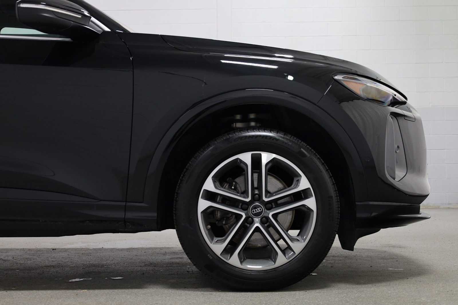 Thumbnail: 2025 Audi Q5 - 11