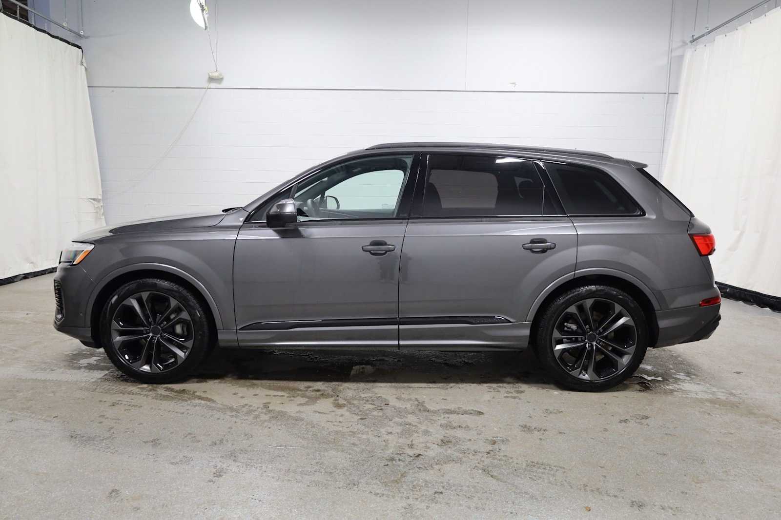 Thumbnail: 2026 Audi Q7 - 2