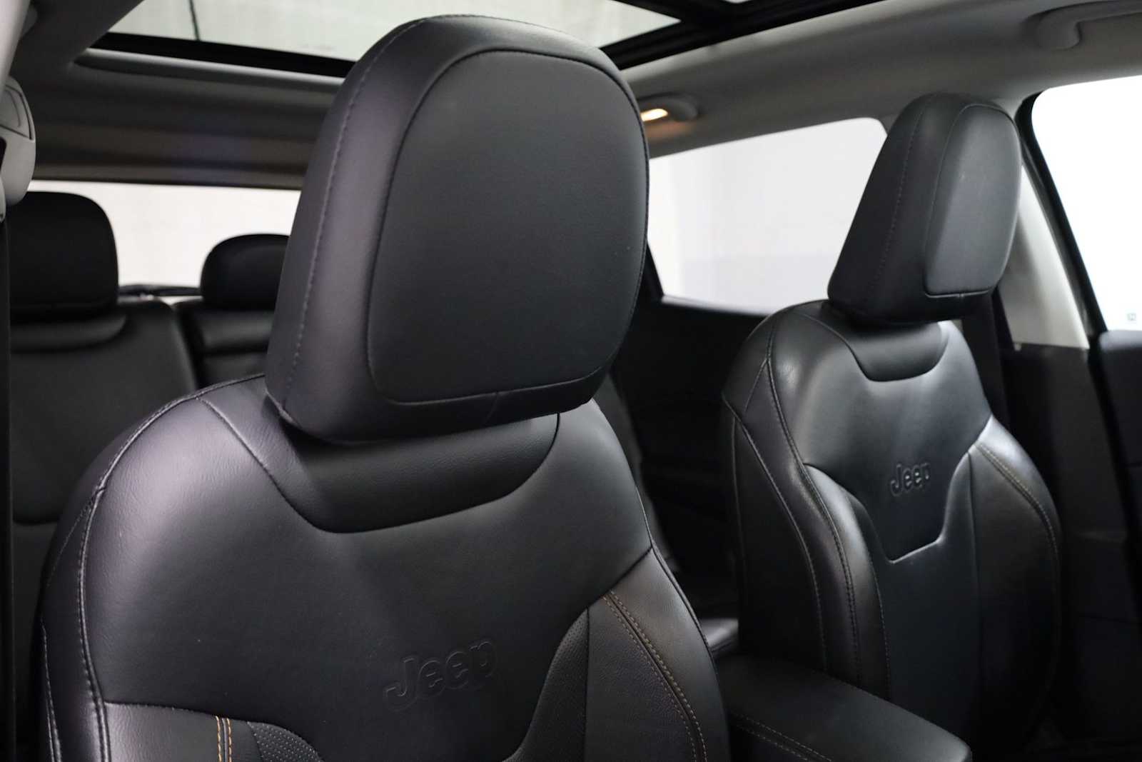 Thumbnail: 2019 Jeep Compass - 21