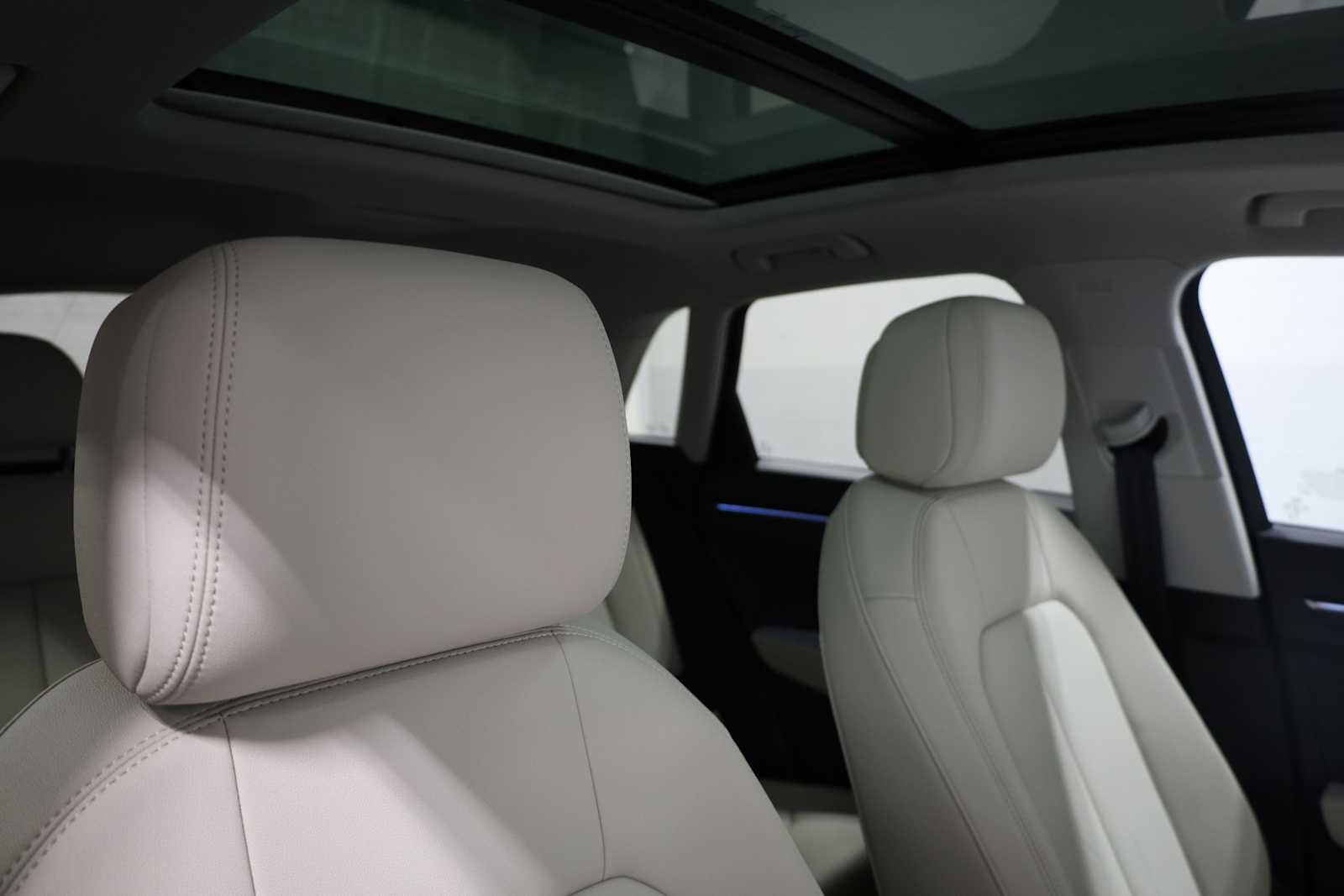 Thumbnail: 2025 Audi Q3 - 21