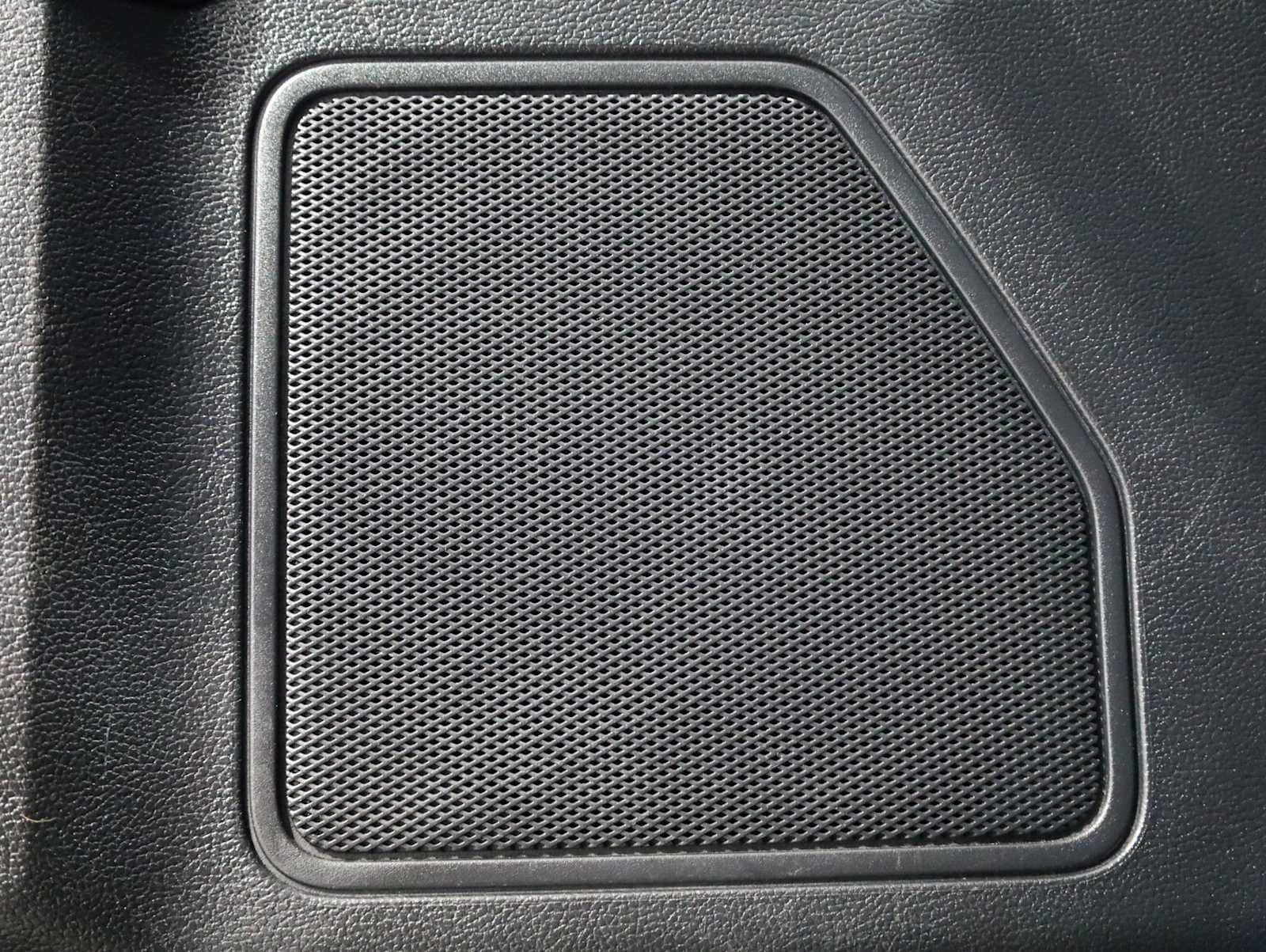 Thumbnail: 2015 Ford F-150 - 17