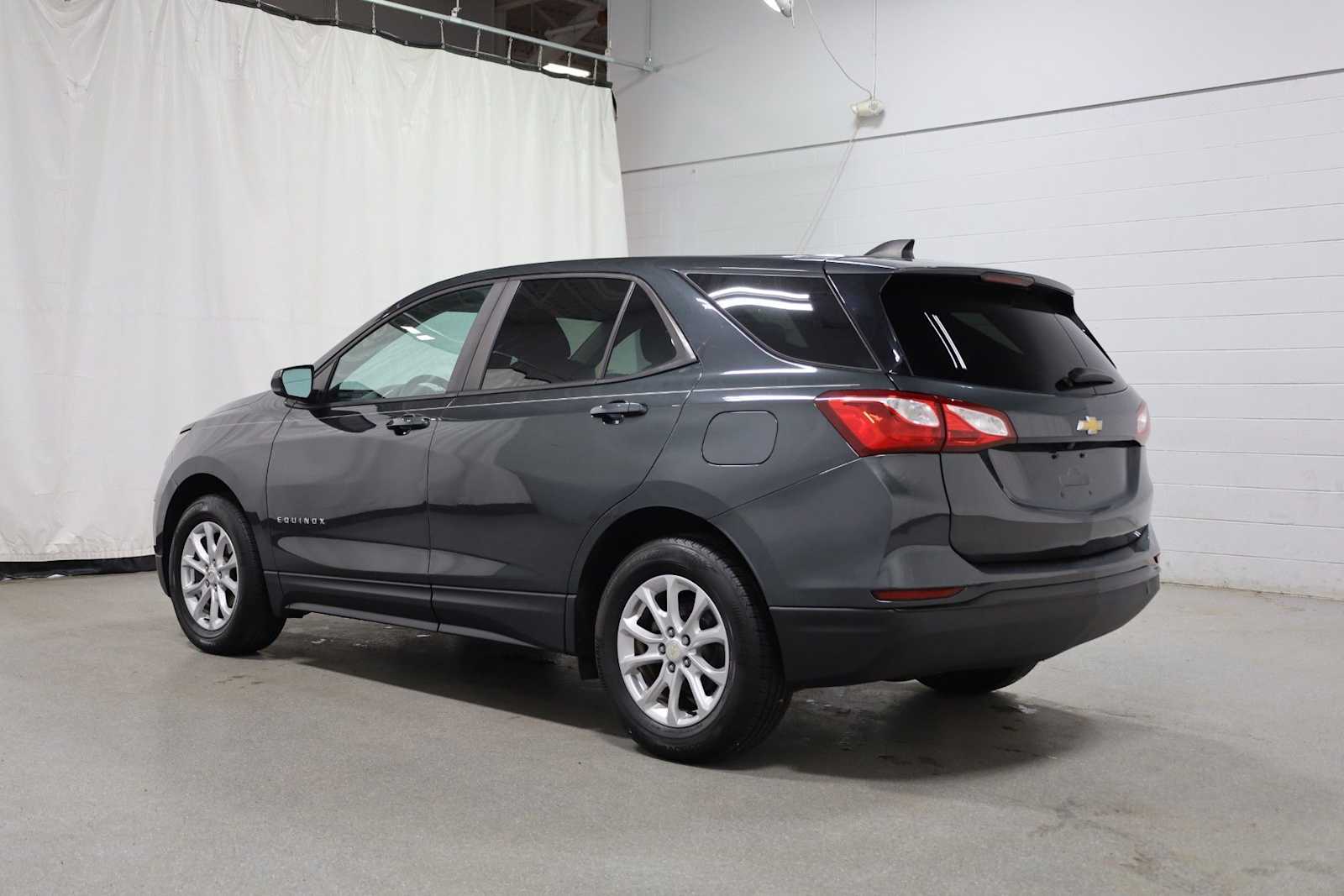Thumbnail: 2020 Chevrolet Equinox - 3