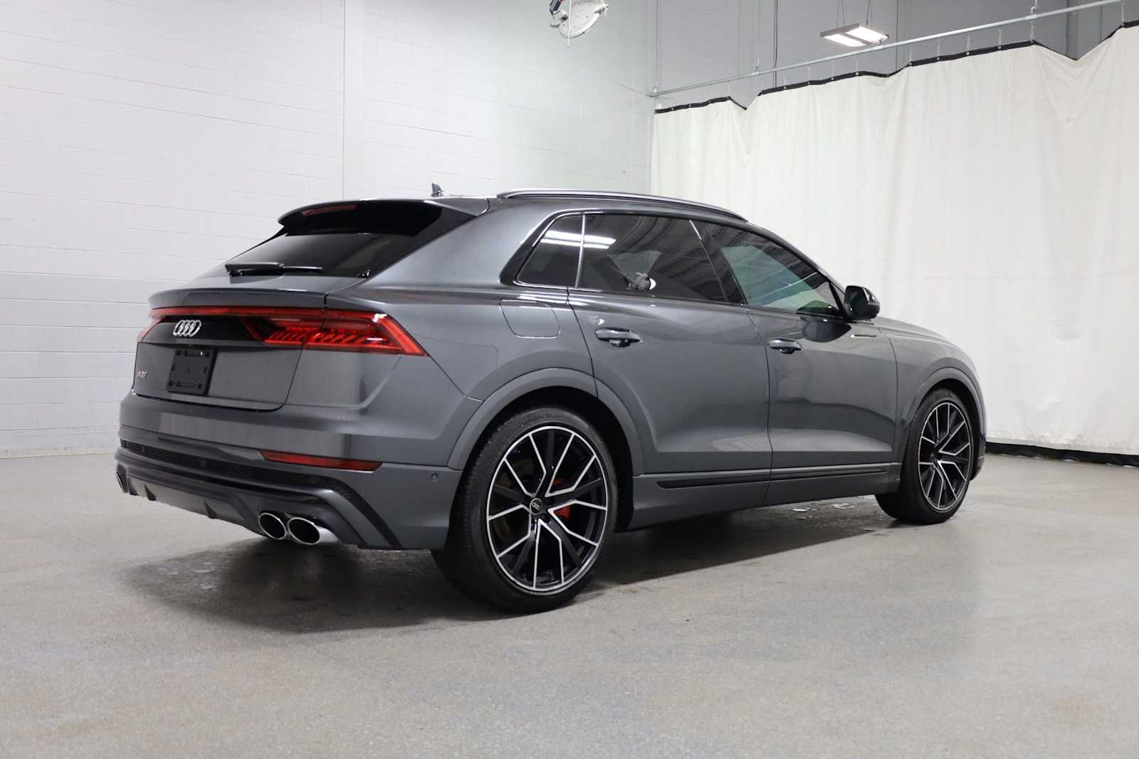 Thumbnail: 2023 Audi SQ8 - 9