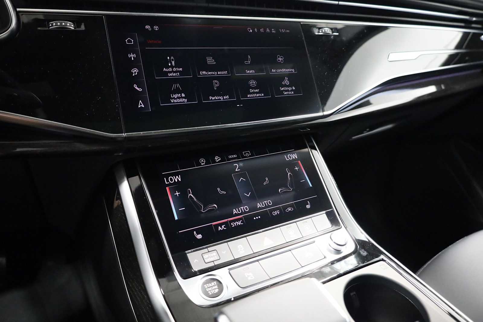 Thumbnail: 2025 Audi Q8 - 29