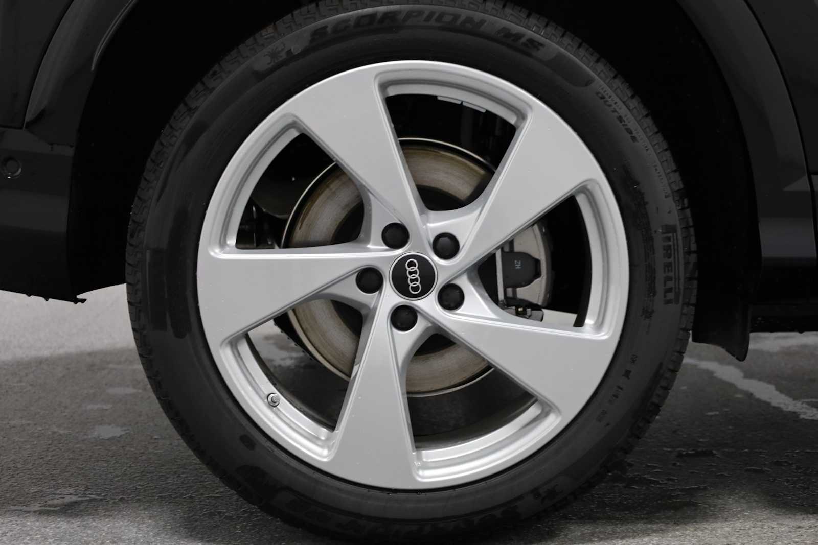 Thumbnail: 2025 Audi Q5 - 35