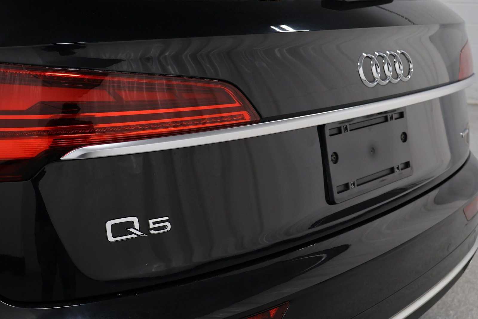 Thumbnail: 2023 Audi Q5 - 8