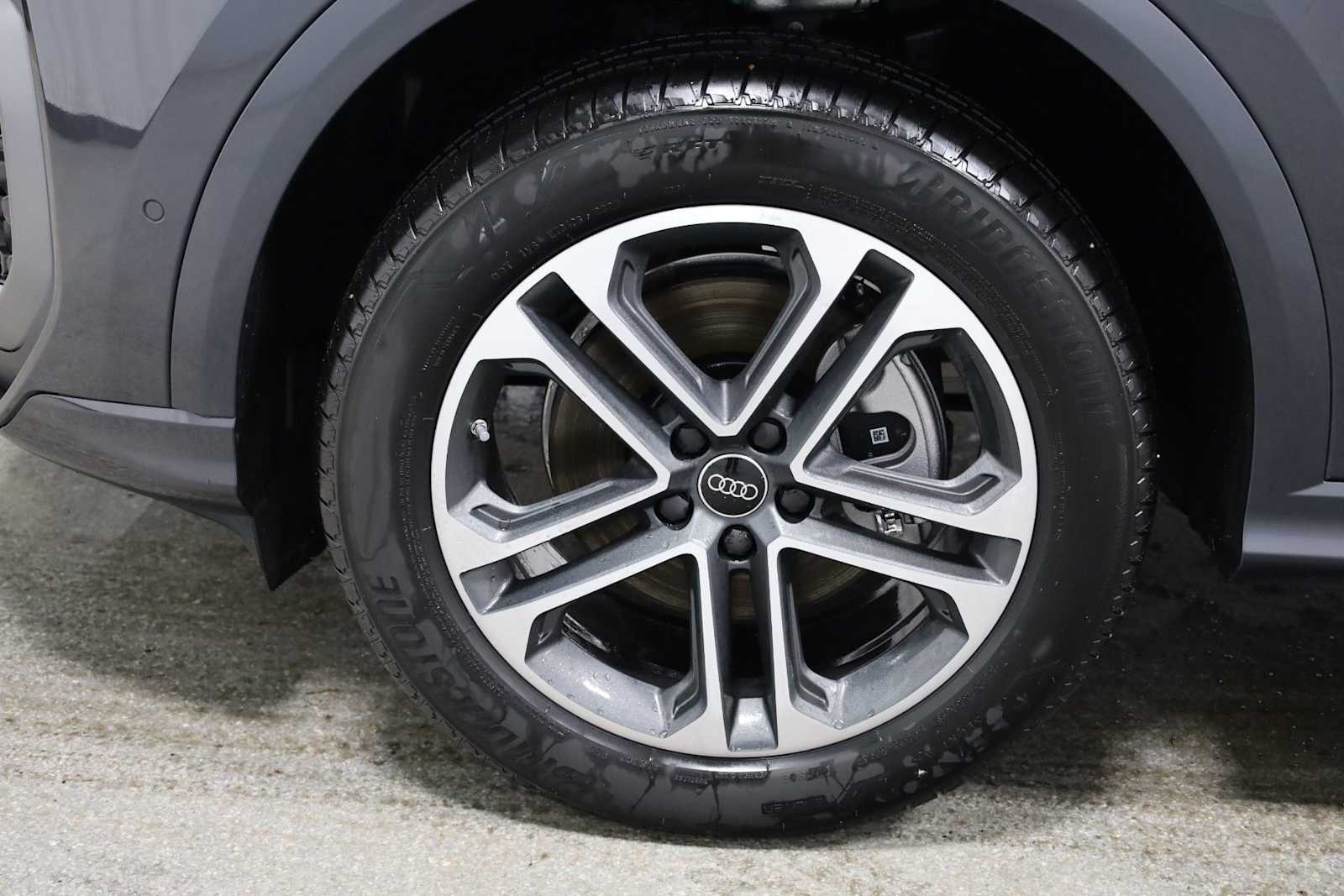 Thumbnail: 2025 Audi Q5 - 38