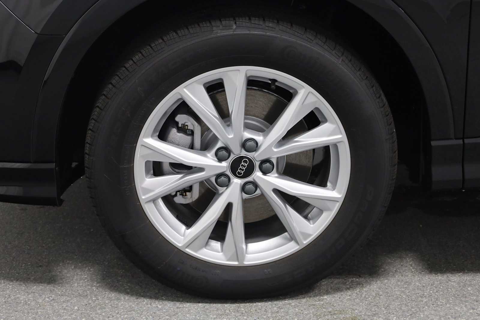 Thumbnail: 2025 Audi Q3 - 36