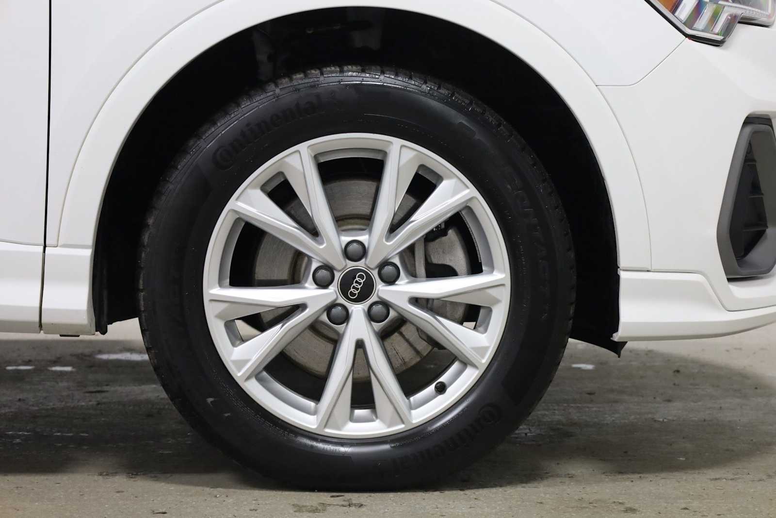 Thumbnail: 2023 Audi Q3 - 12