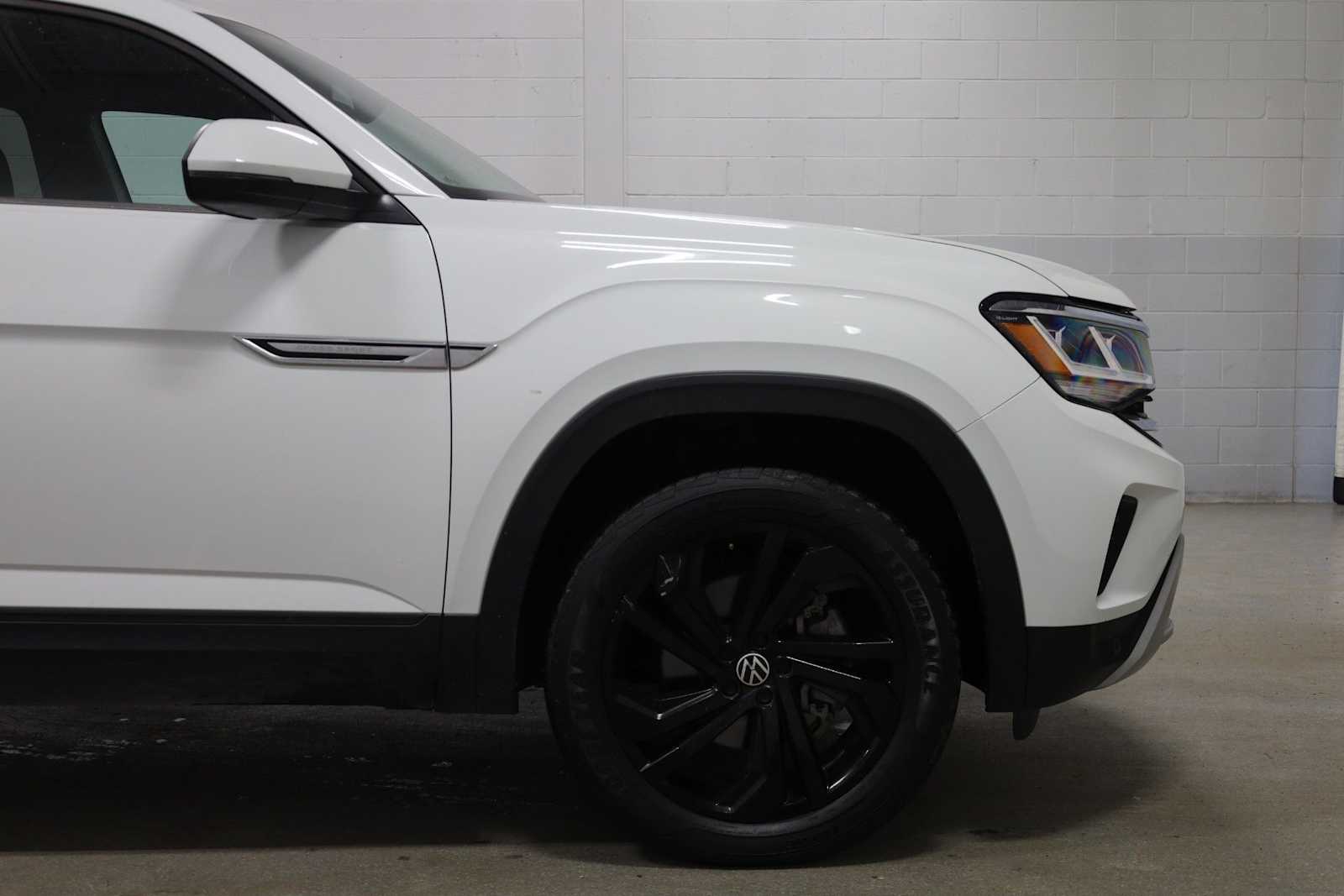 Thumbnail: 2023 Volkswagen Atlas - 11