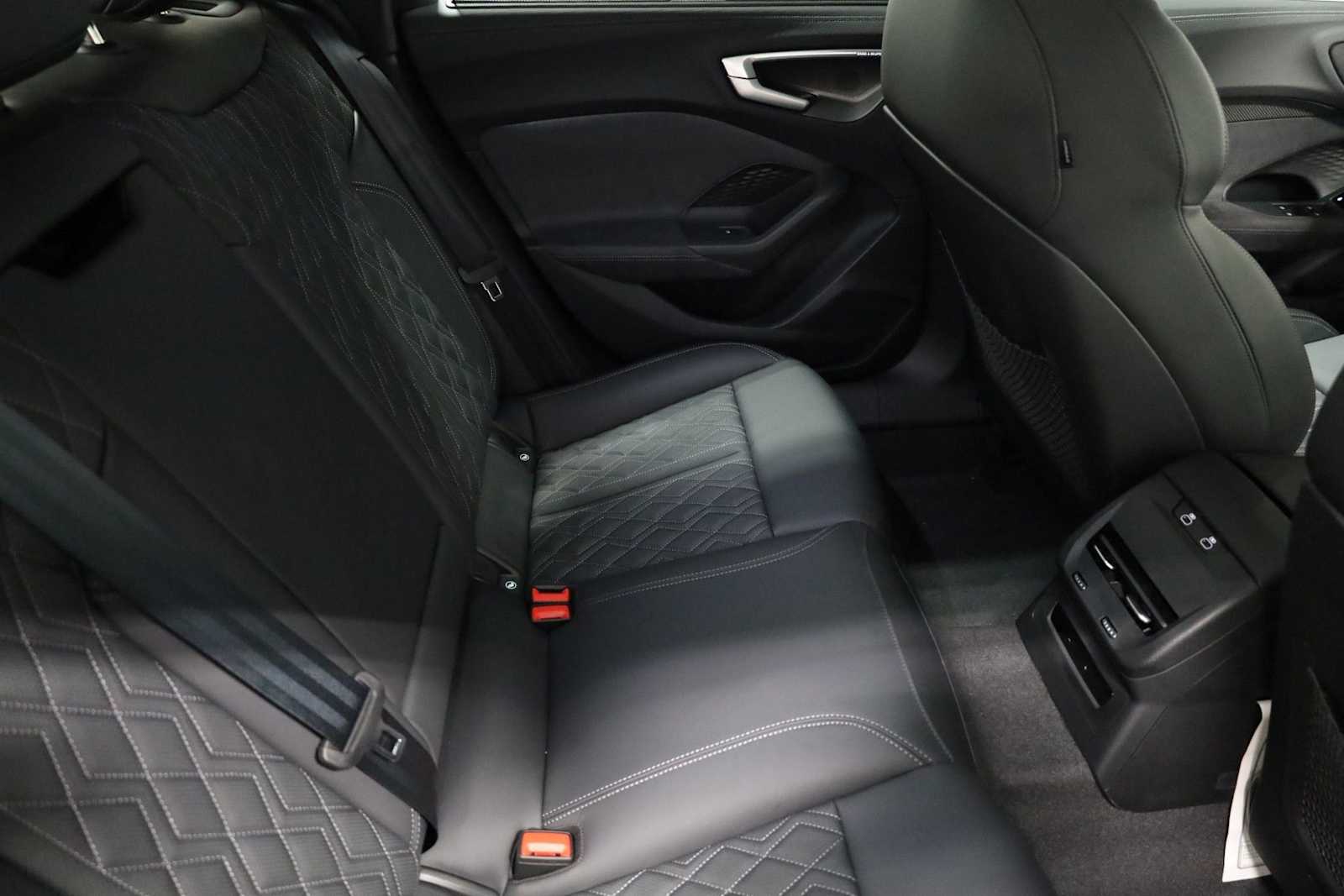 Thumbnail: 2025 Audi S5 - 33