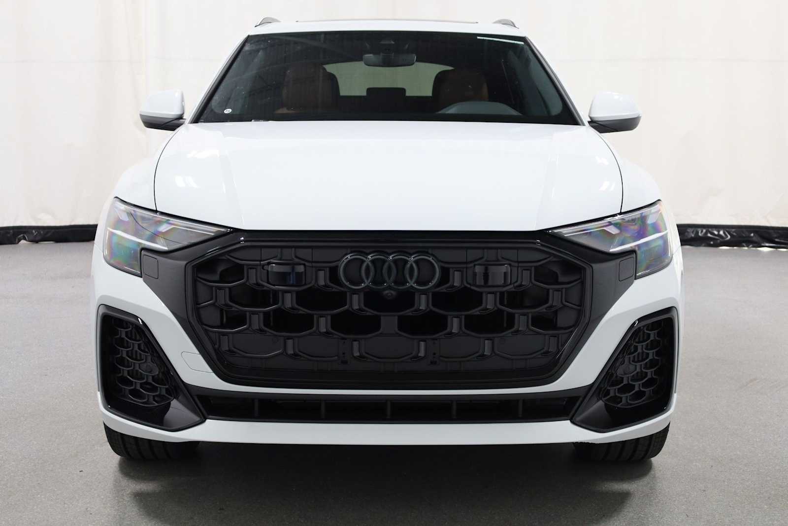 Thumbnail: 2026 Audi Q8 - 13