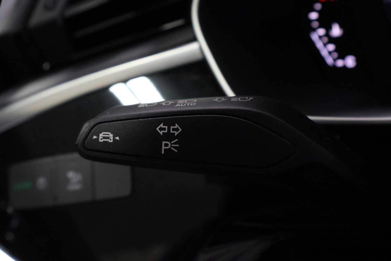 Thumbnail: 2023 Audi Q3 - 28