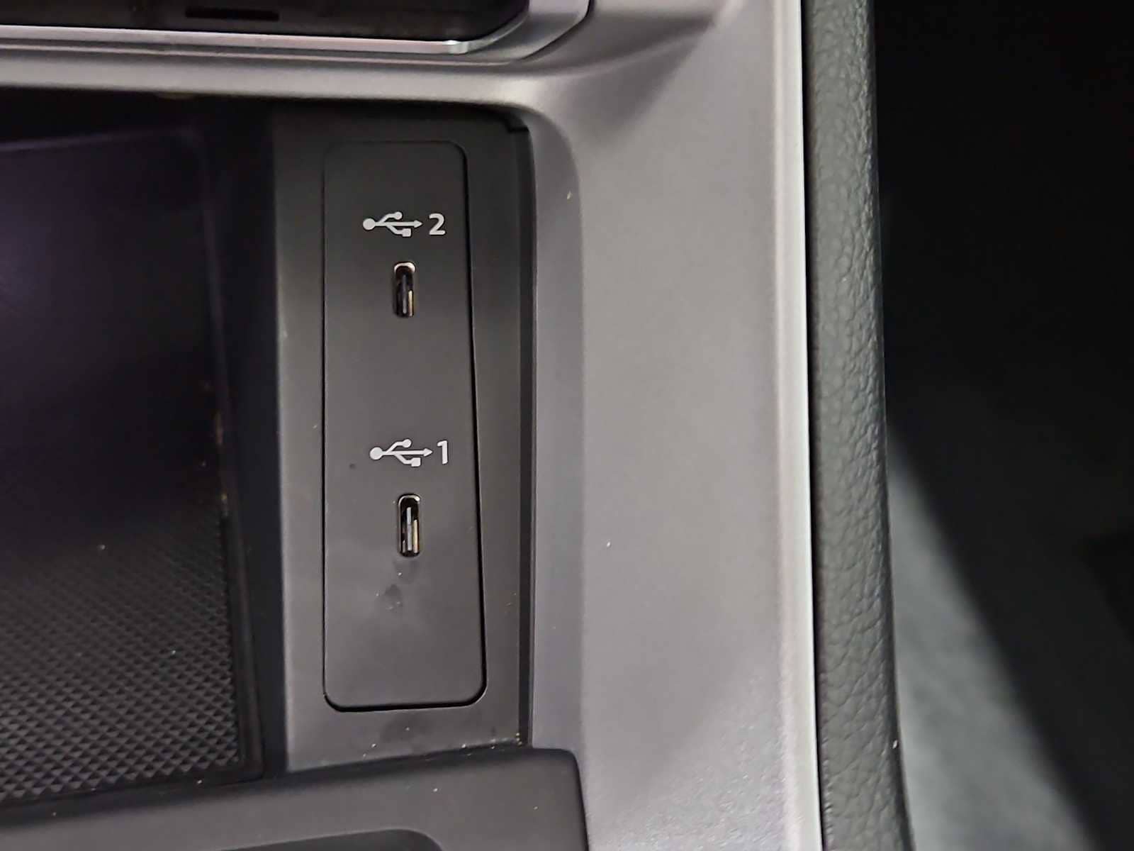 Thumbnail: 2022 Audi Q3 - 32