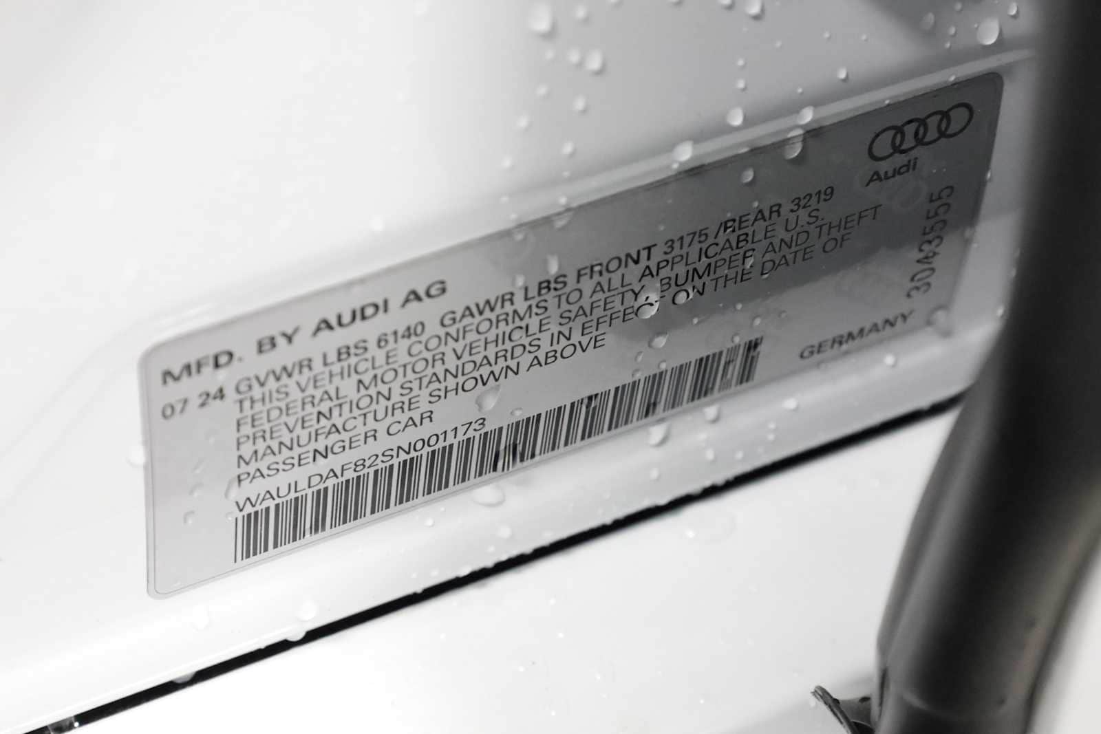 Thumbnail: 2025 Audi A8 - 37