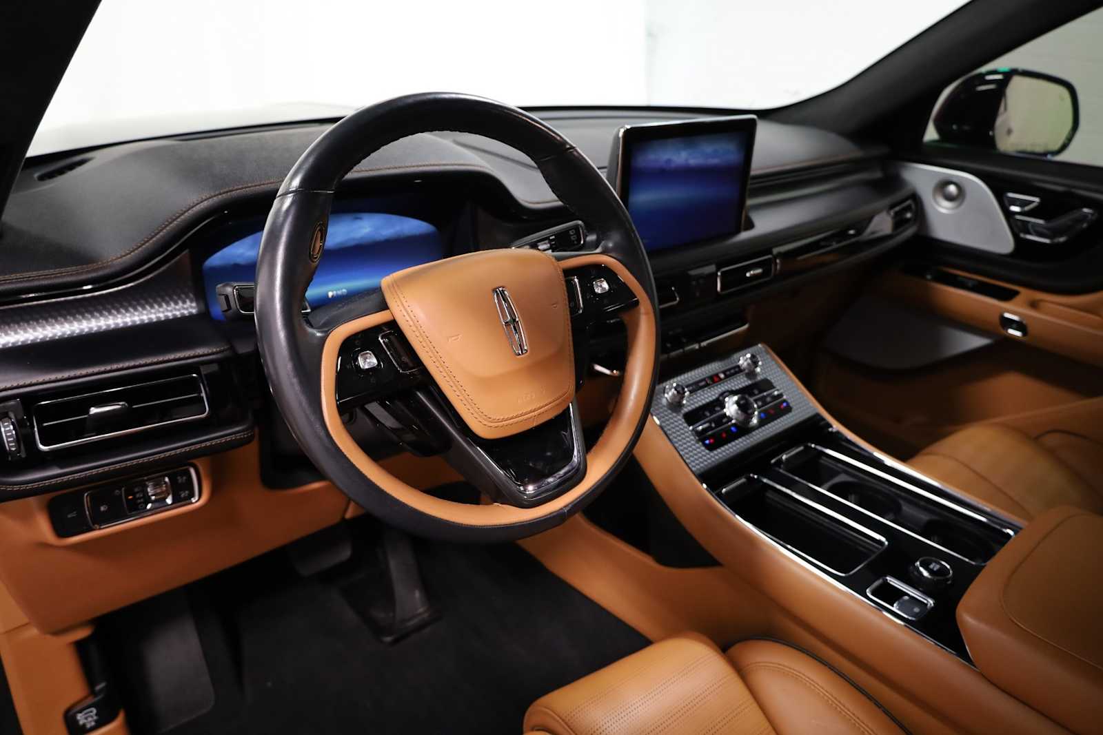 2023 Lincoln Aviator Black Label photo 4