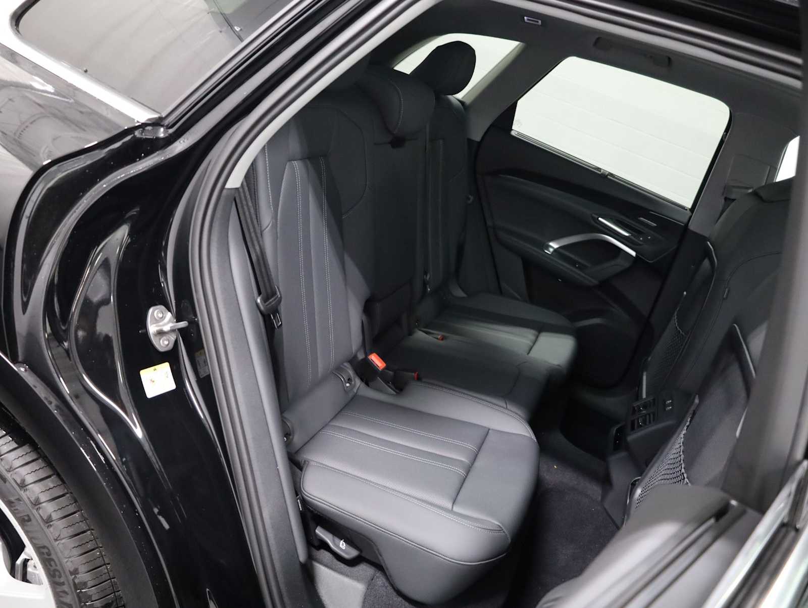 Thumbnail: 2026 Audi Q5 - 33