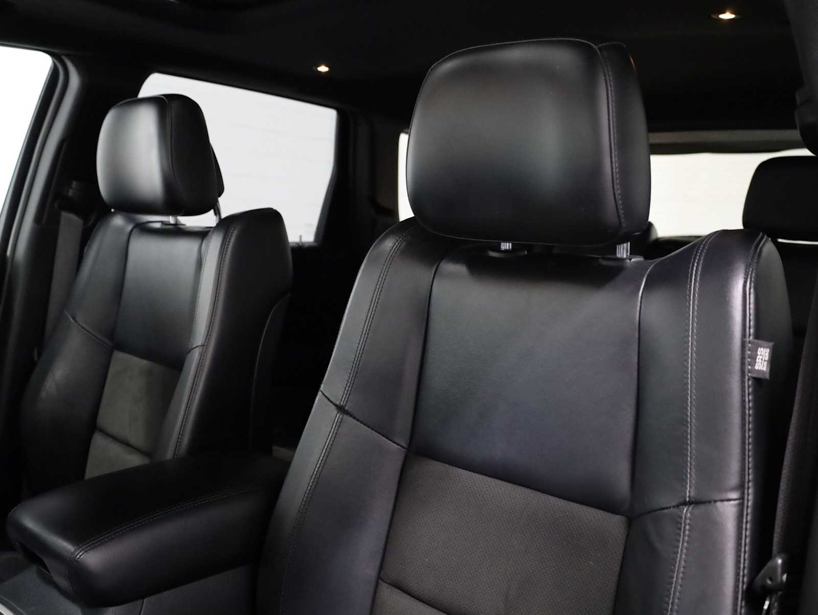 Thumbnail: 2019 Jeep Grand Cherokee - 18