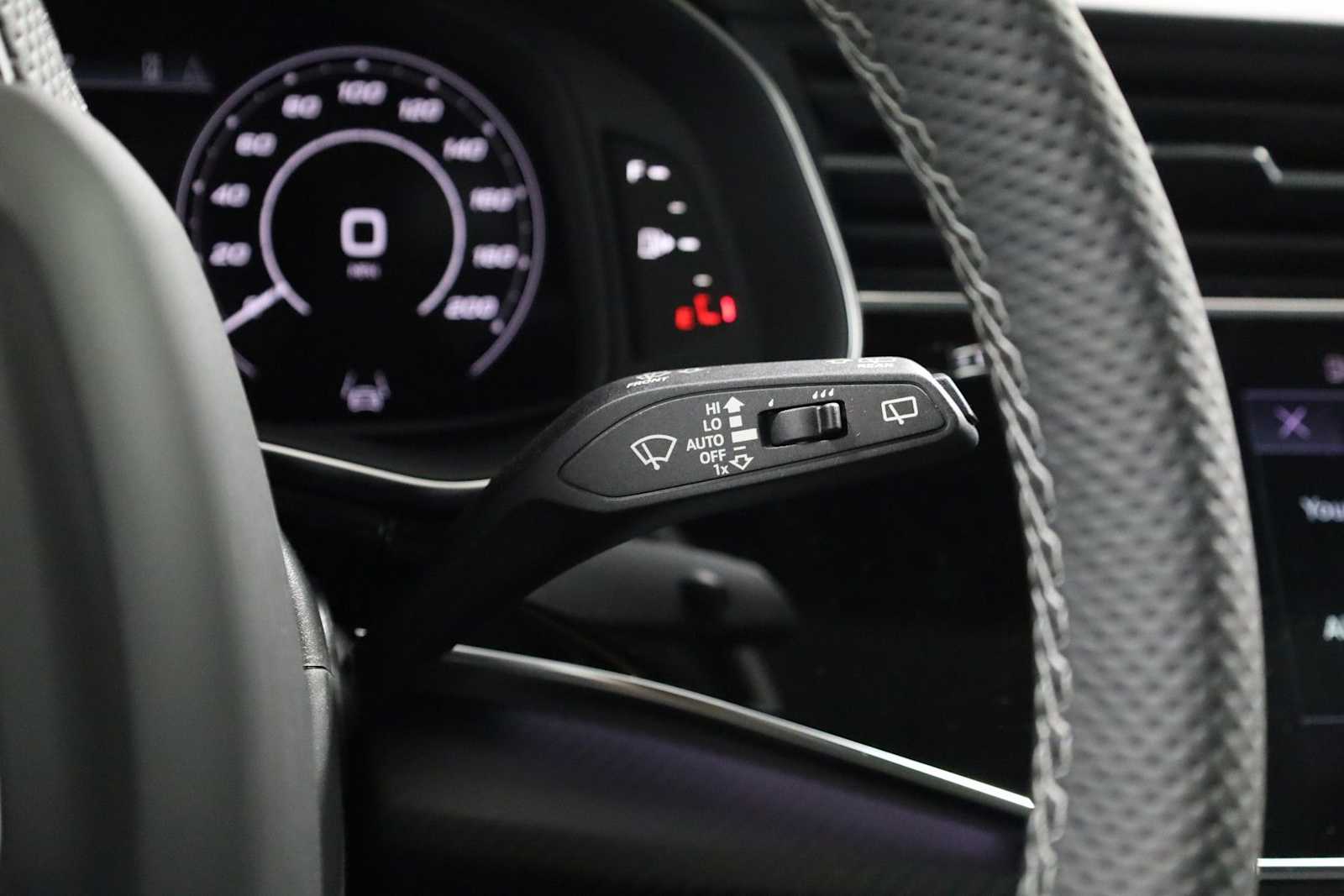 Thumbnail: 2026 Audi RS Q8 - 28