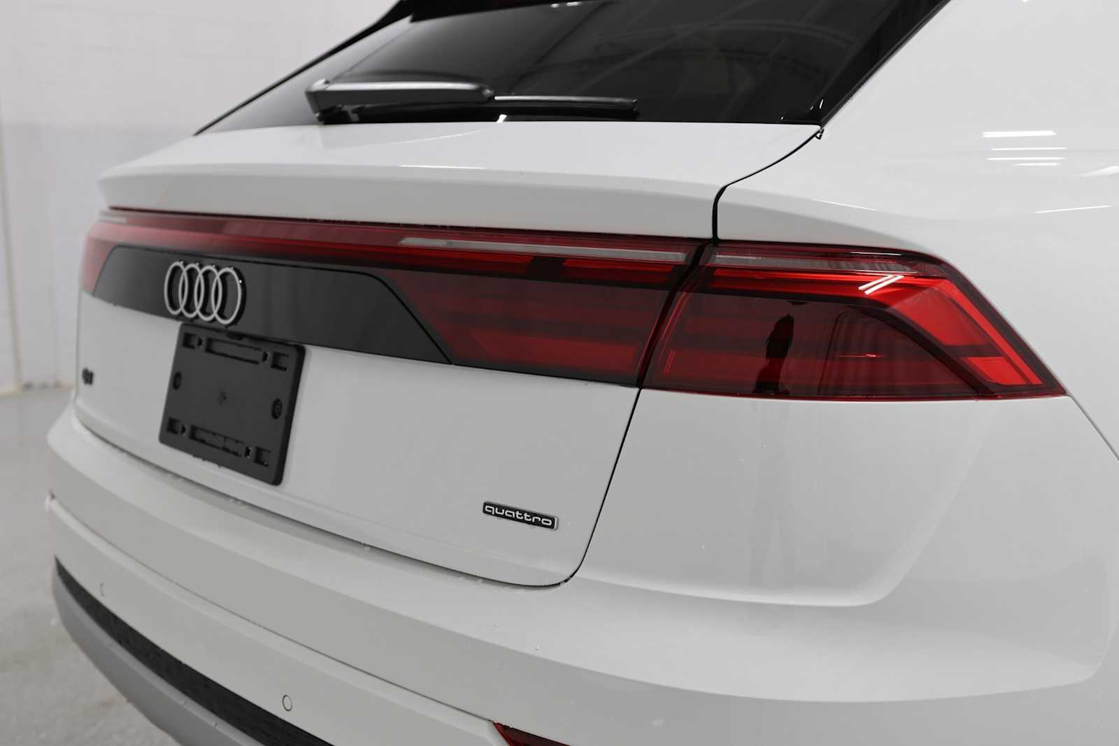 Thumbnail: 2025 Audi Q8 - 7