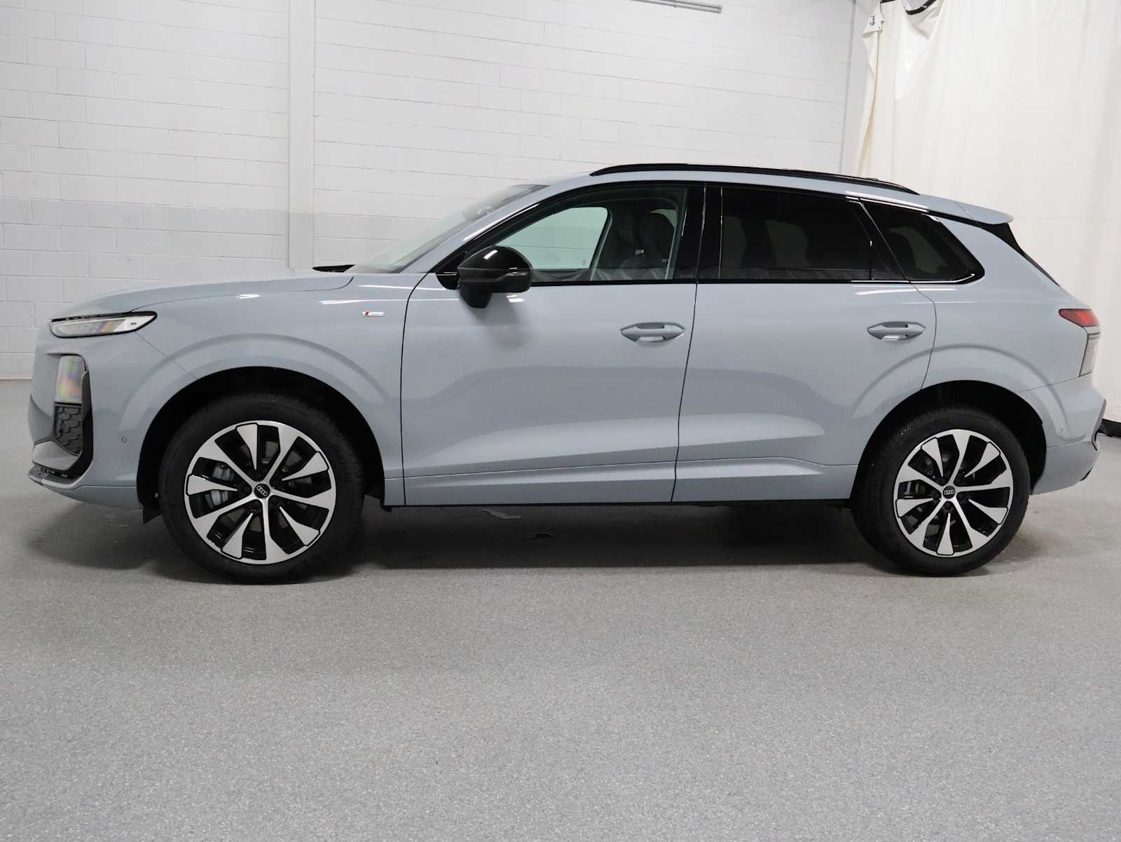 Thumbnail: 2026 Audi Q3 - 2