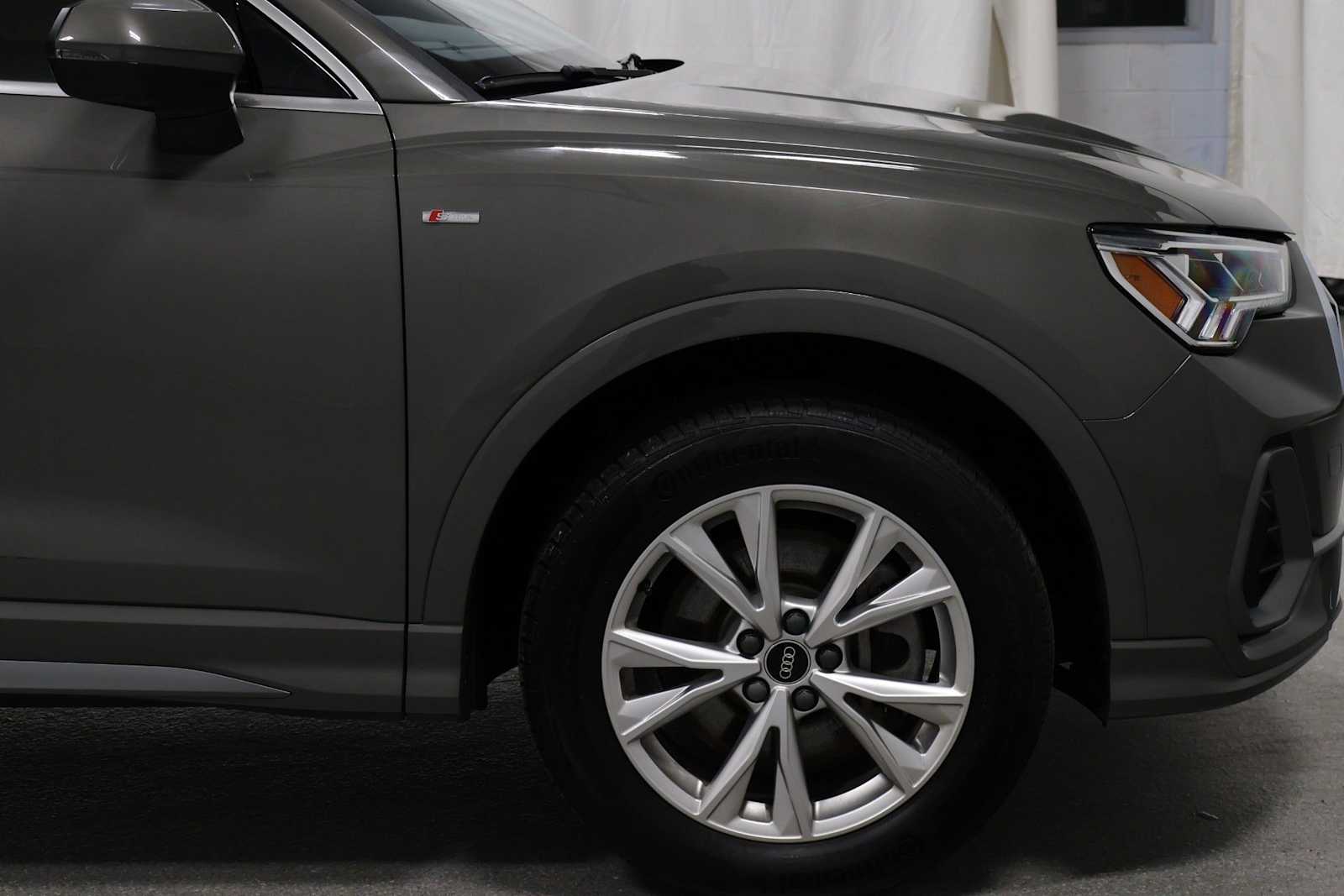 Thumbnail: 2023 Audi Q3 - 11