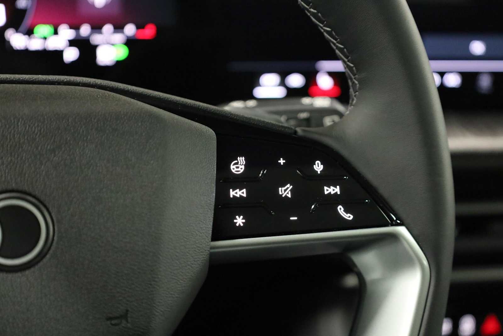 Thumbnail: 2025 Audi Q5 - 26