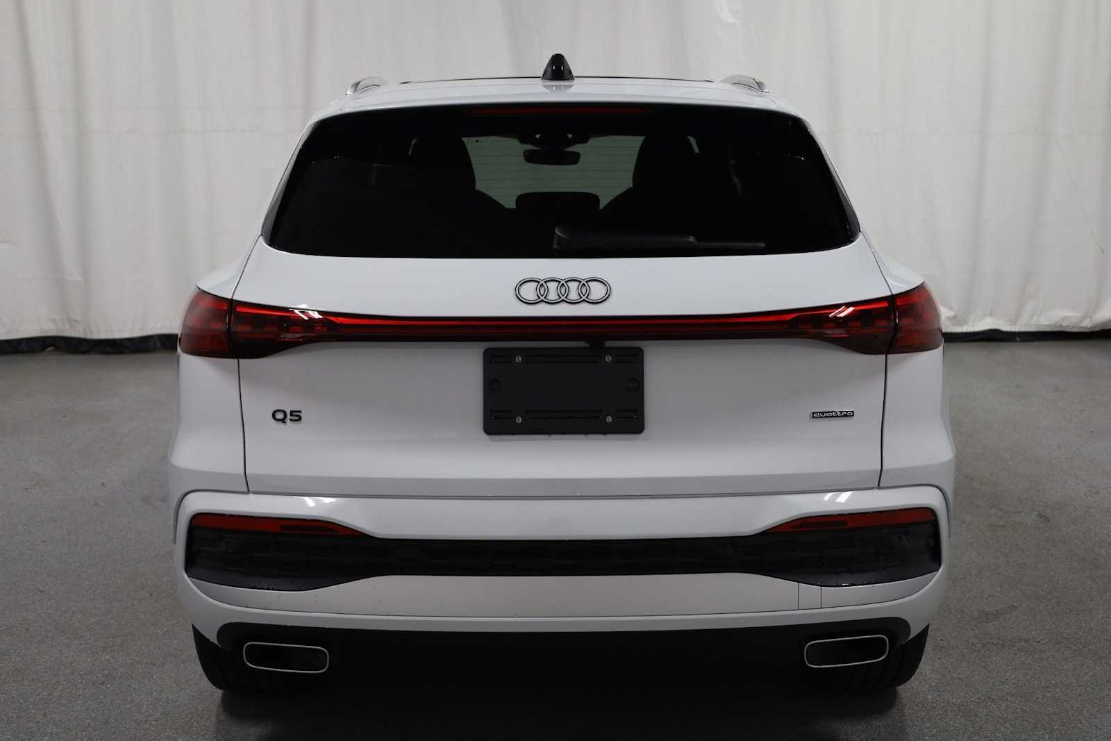 Thumbnail: 2025 Audi Q5 - 7
