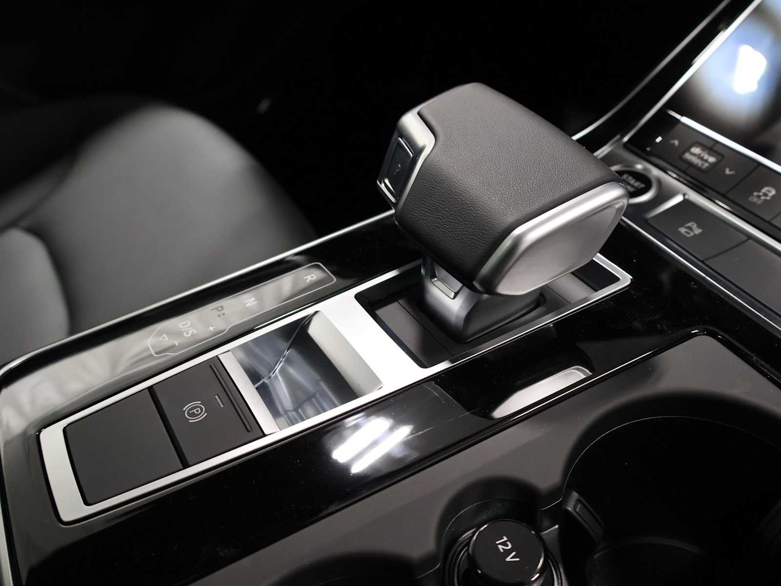 Thumbnail: 2026 Audi Q7 - 19