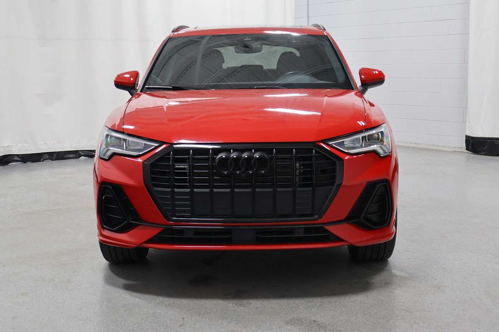 Thumbnail: 2023 Audi Q3 - 12