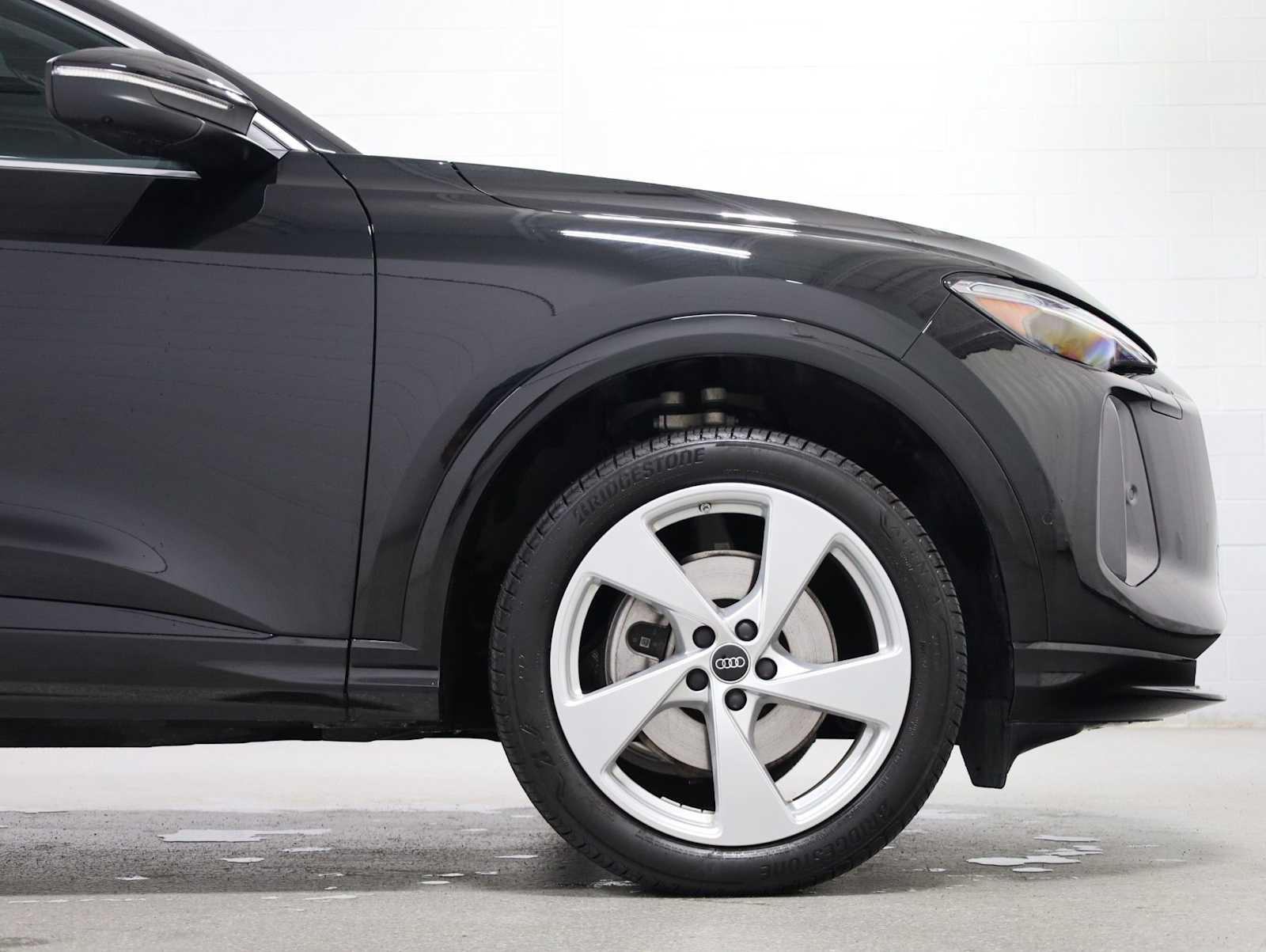 Thumbnail: 2025 Audi Q5 - 12