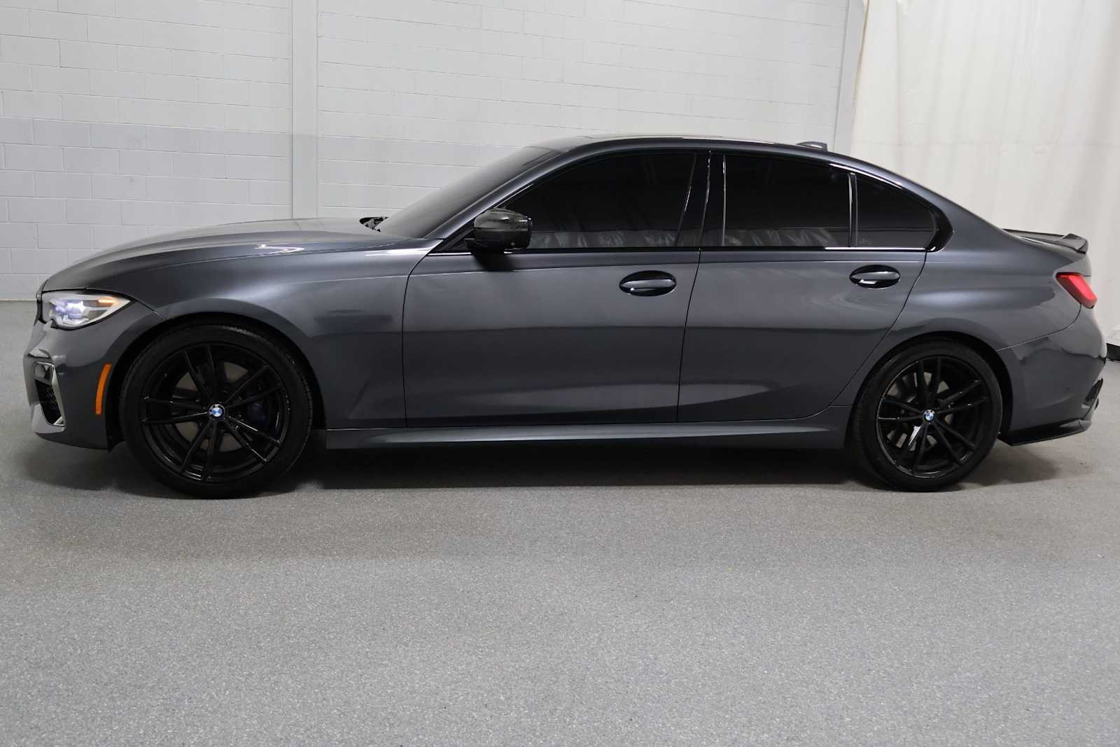 Thumbnail: 2020 BMW 3 Series - 2