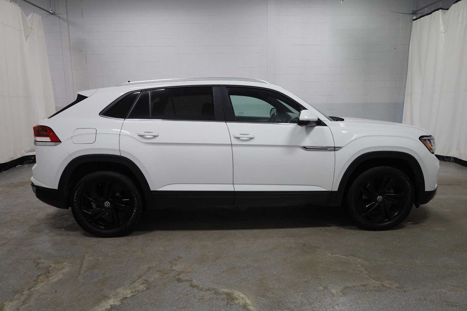 Thumbnail: 2023 Volkswagen Atlas - 10