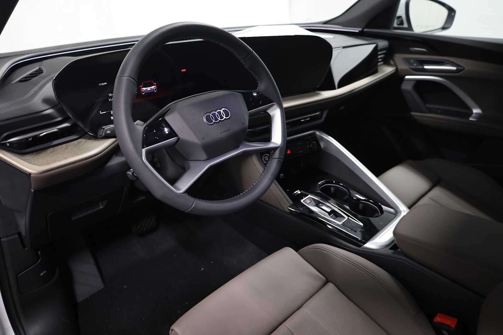 Thumbnail: 2025 Audi Q5 - 4