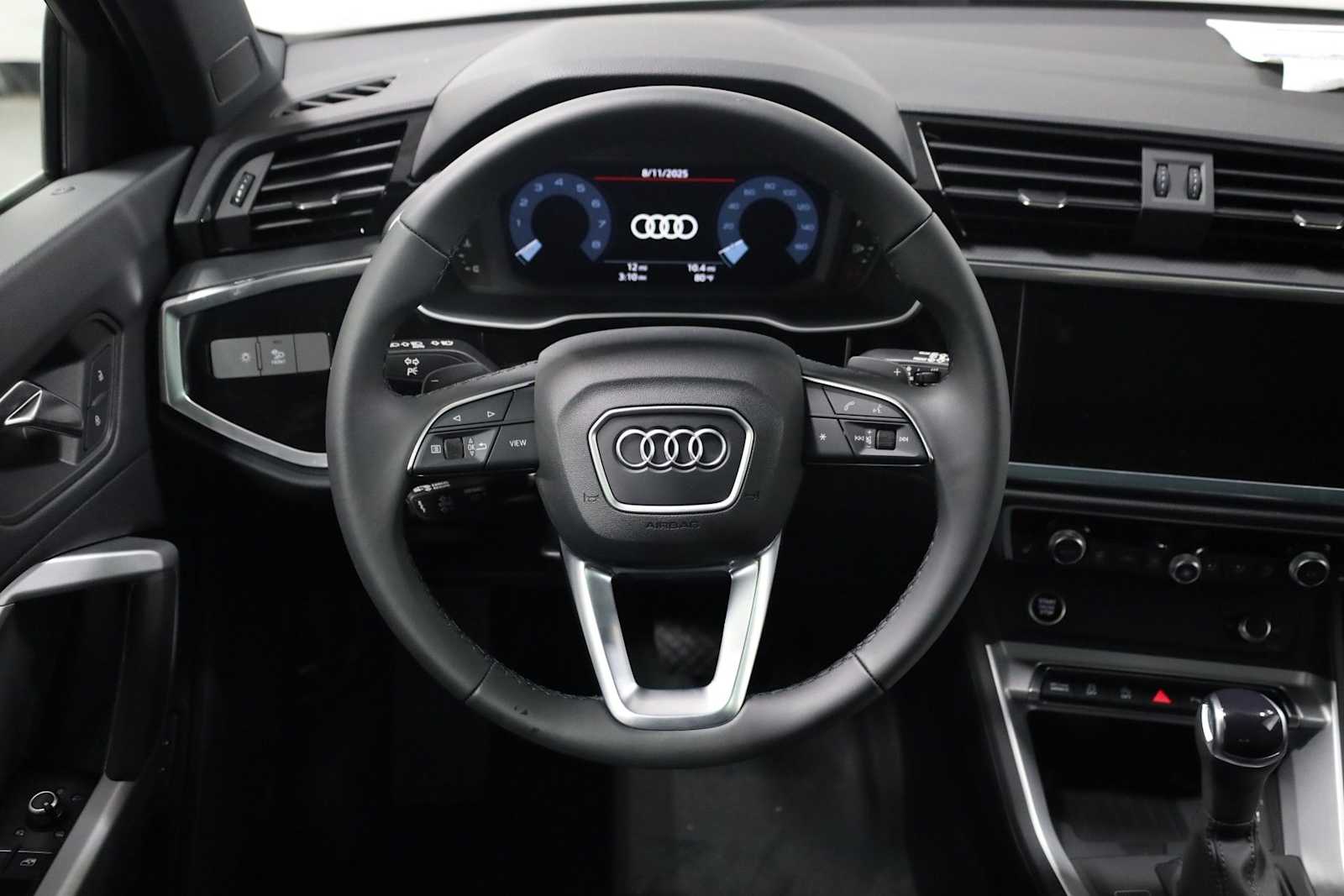 Thumbnail: 2025 Audi Q3 - 22