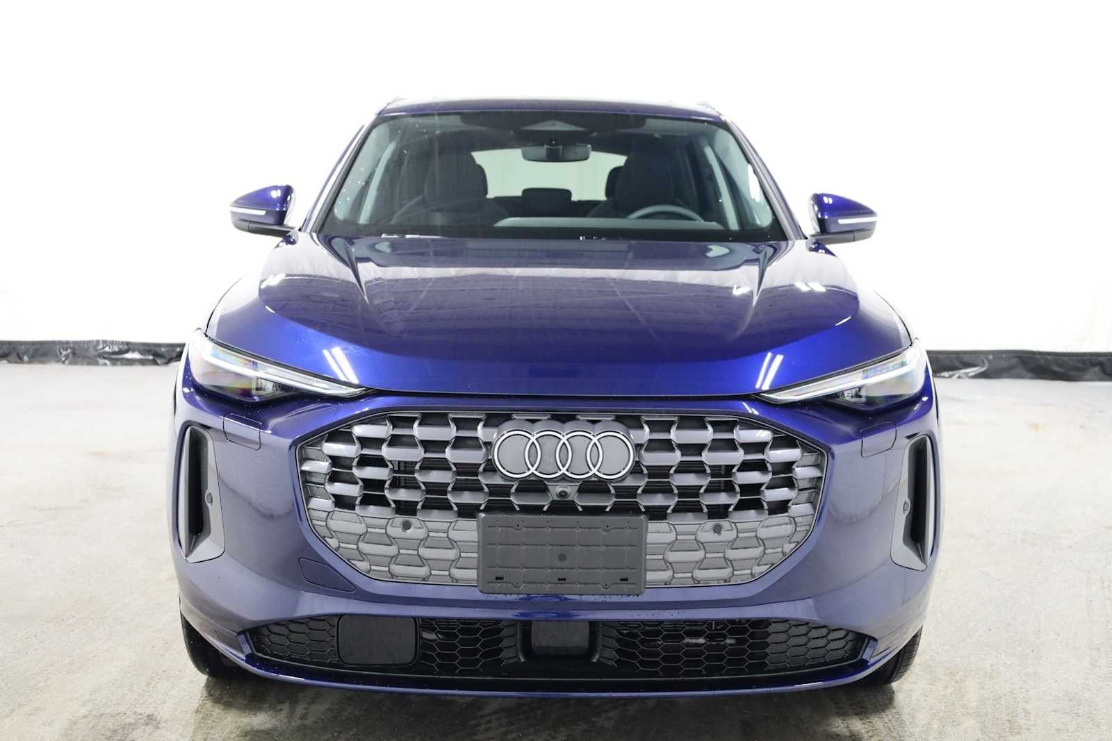 Thumbnail: 2025 Audi Q5 - 14