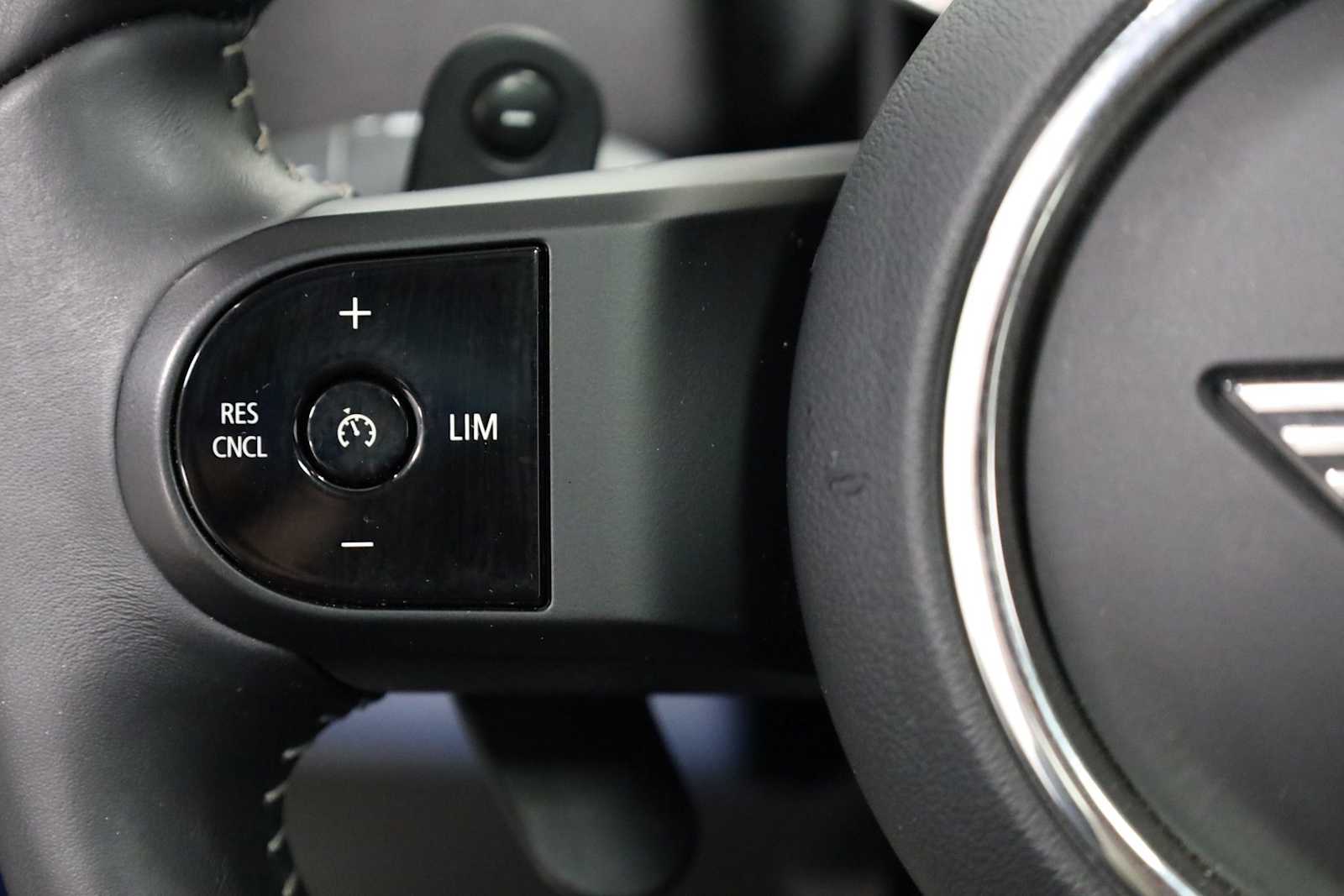 Thumbnail: 2023 MINI Cooper Countryman - 25