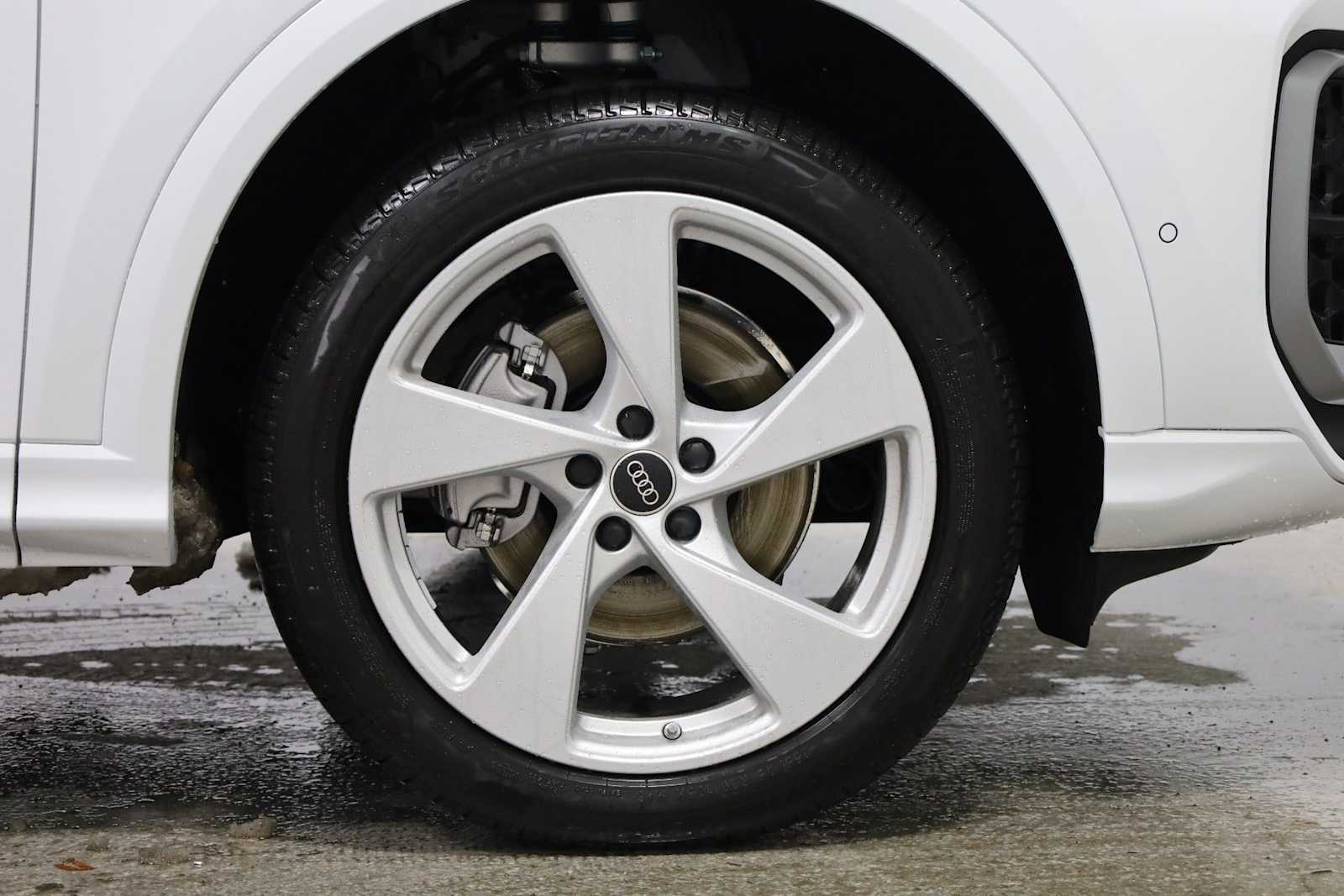 Thumbnail: 2025 Audi Q5 - 12